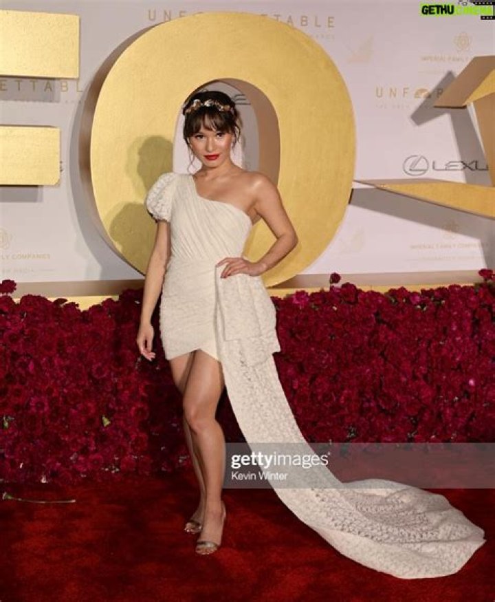 Jacky Lai | Wiki, Bio, Net Worth, V-Wars, Boyfriend, Dating, Relationship, Husband, Married