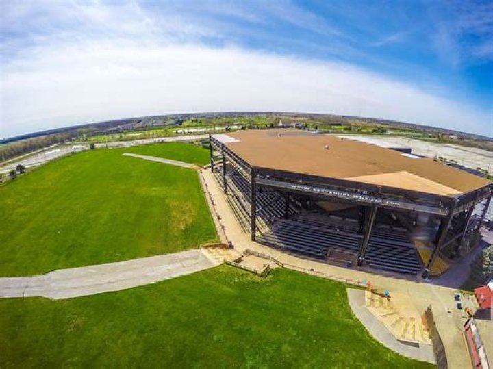 Tinley Park’s Hollywood Casino Amphitheatre Now Known As The Credit Union 1 Amphitheatre